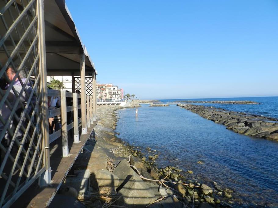 Appartamento Sea View, In The Old Town Santo Stefano Al Mare Esterno foto